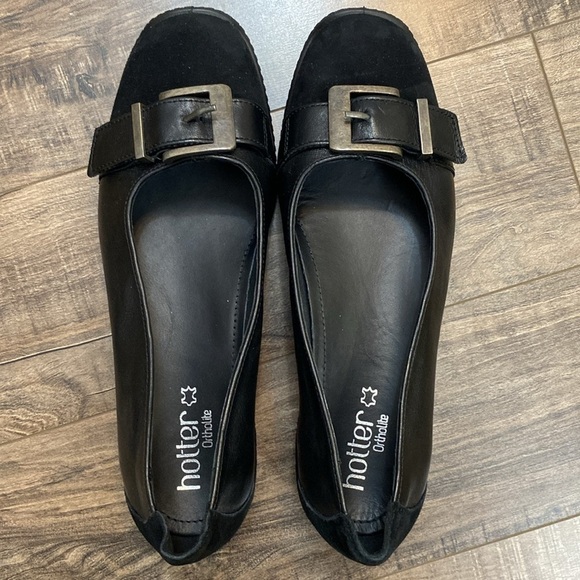 Hotter Trust Black suede and leather flat with buckle decoration size 9 Wide - Picture 2 of 6